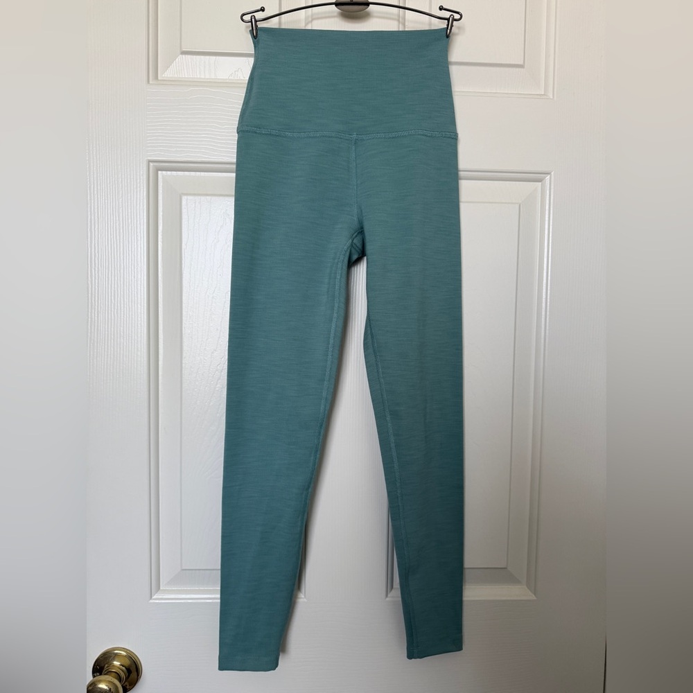 Beyond Yoga Blue Legging. XS